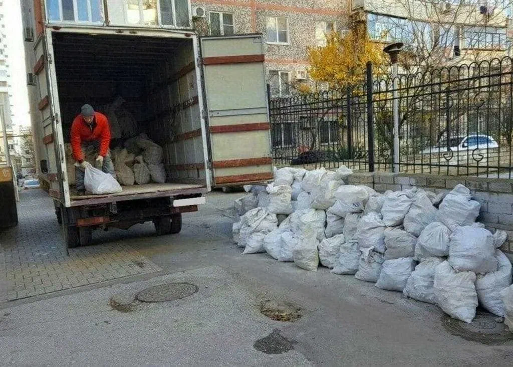 Вывоз мусора после переезда в Барнауле в октябре