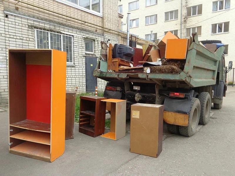 Вывоз шкафа в Барнауле от ПроМусор — недорого, демонтаж, утилизация, вывоз из квартиры от 860 руб